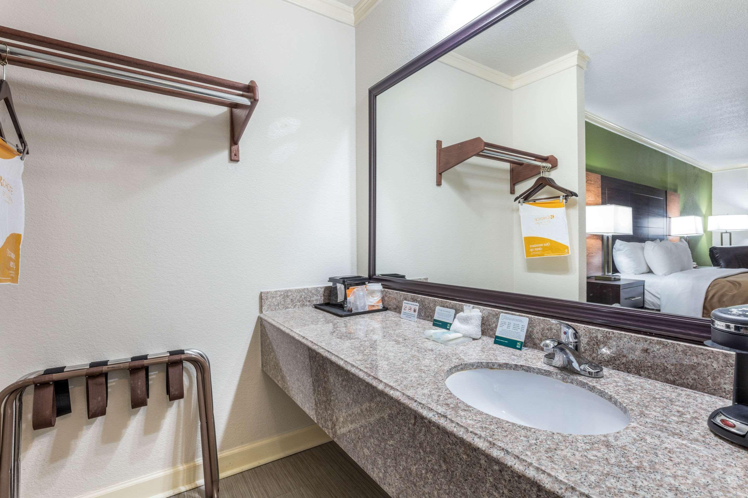 Quality Inn Forrest City I-40 Bagian luar foto